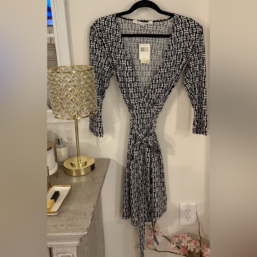 MAX STUDIO WRAP DRESS NEW/TAGS 60%OFF